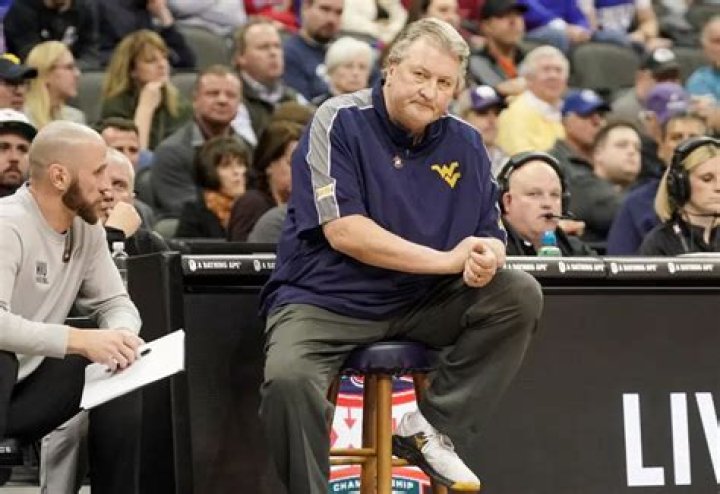 Bob Huggins' daughters taunt Maryland's Dez Wells about rape accusation