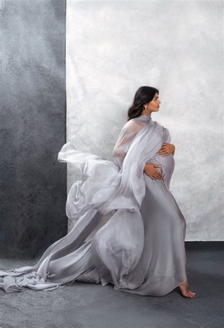Capture the Moment &mdash; Maternity Shoot Ideas Cake Maternity