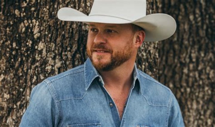 DISClaimer Single Reviews Cody Johnson & Willie Nelson, Dustin Lynch