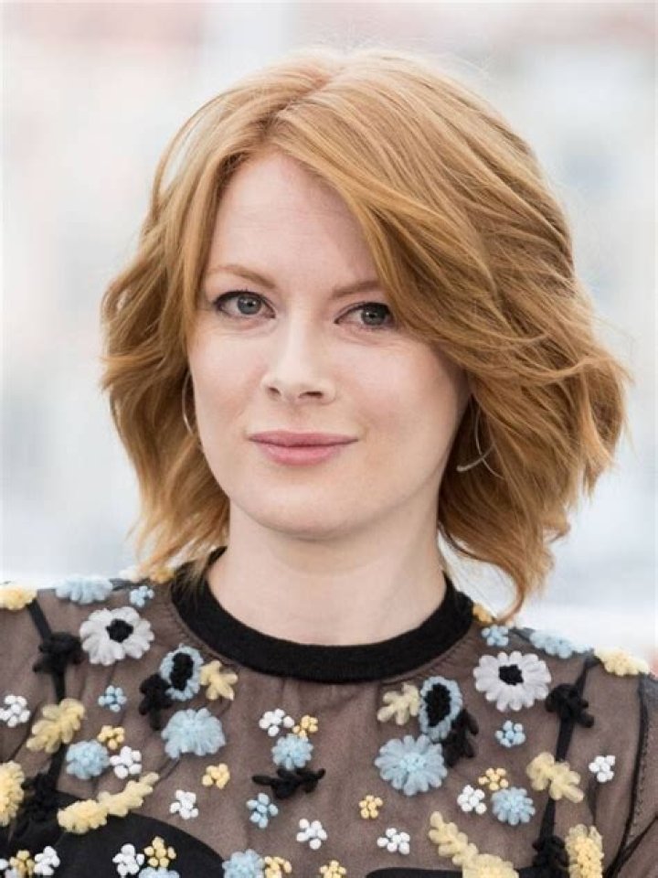 Emily Beecham Facts Bio Career Net Worth Aidwiki