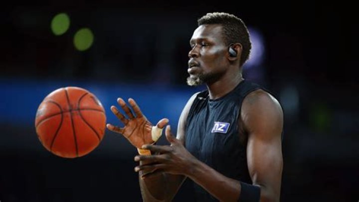 Former Lakers Draft pick caught on video beating his girlfriend