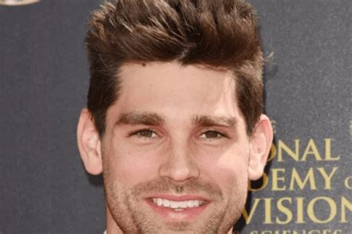 Justin Gaston Bio, Net Worth, Married, Wife, Affair, Family, Parents