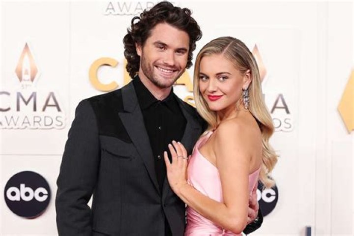 Kelsea Ballerini and Chase Stokes Celebrate First Anniversary ‘Thanks