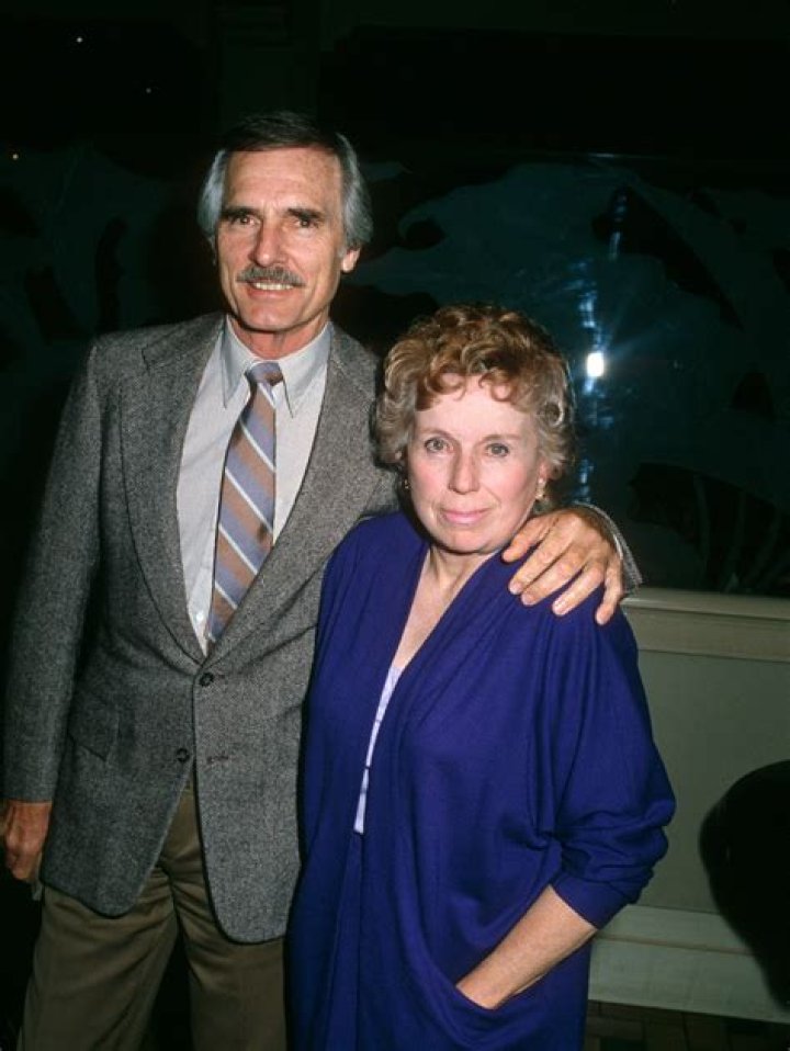 &lsquo;McCloud&rsquo; Star Dennis Weaver Proposed Twice & Wed Wife of 61 Years on