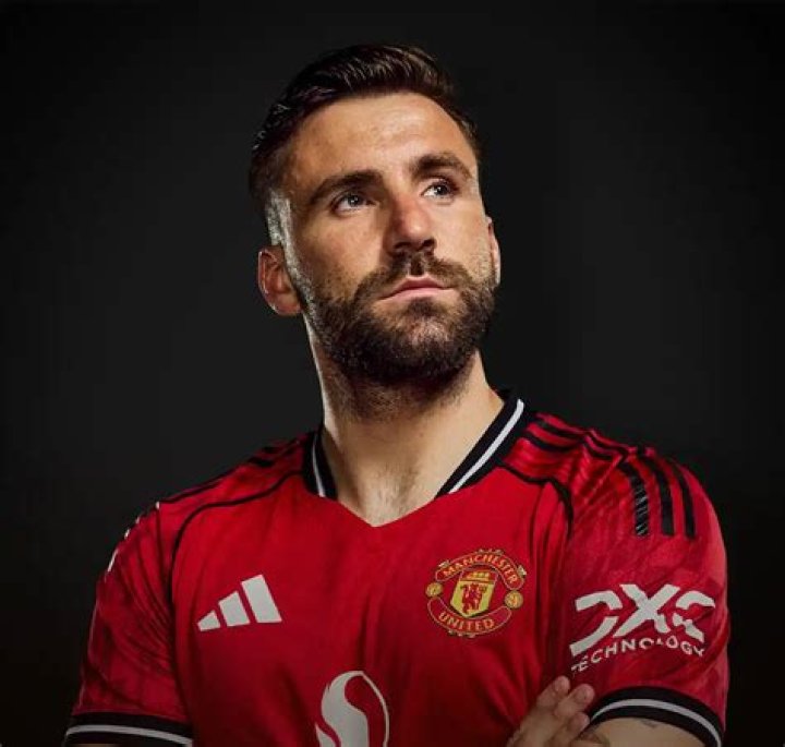 Luke Shaw &eacute;pouse 'Anouska Santos'