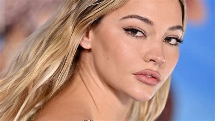 Madelyn Cline On Fame, Body Image & Set Banter With Daniel Craig