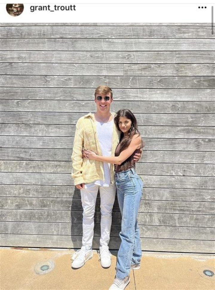 Madi and bf seem to be together? r/thebachelor