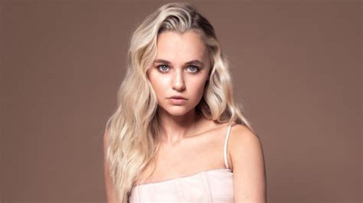 Madison Iseman Age, Net Worth, Boyfriend, Family, Height and Biography