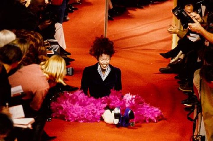 Naomi Campbell&rsquo;s Falling in Vivienne Westwood&rsquo;s 9Inch Heels Is Back