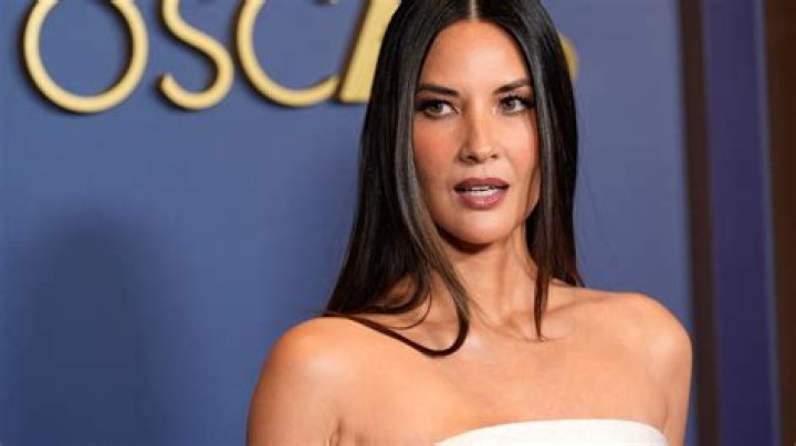 Olivia Munn à la première de Our Idiot Brother à Hollywood, le 16 août