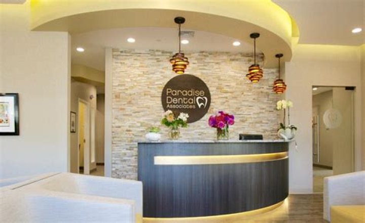 Paradise Dental Associates, LLC takes it to the streets Itemlive