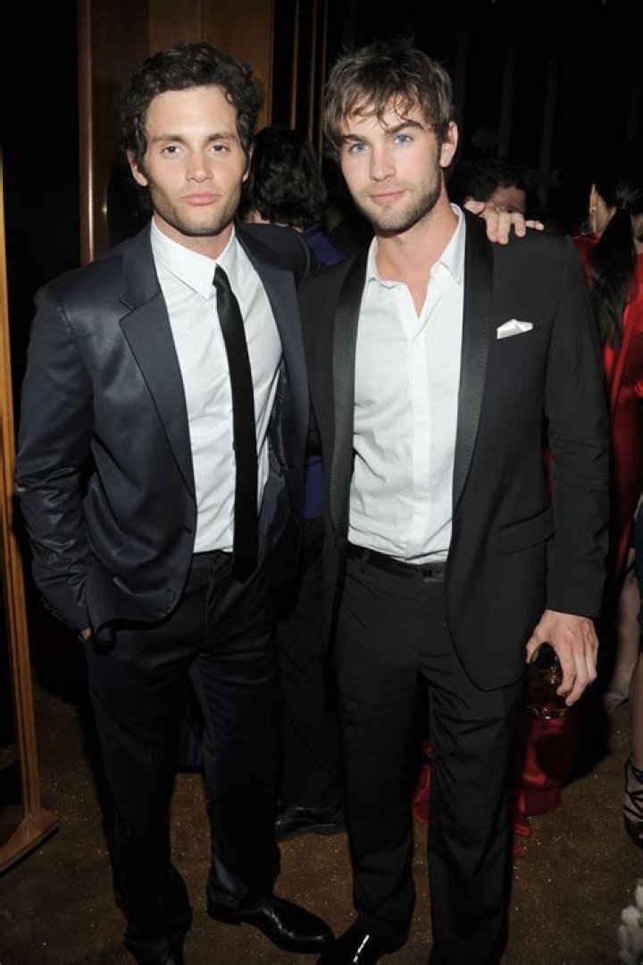 Penn Badgley & Chace Crawford 'Rocked' Exhibition! Photo 2607886
