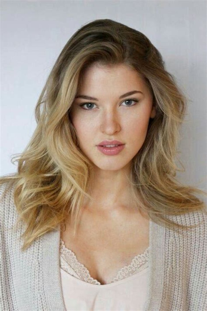 Sarah Grey AlloCin&eacute;
