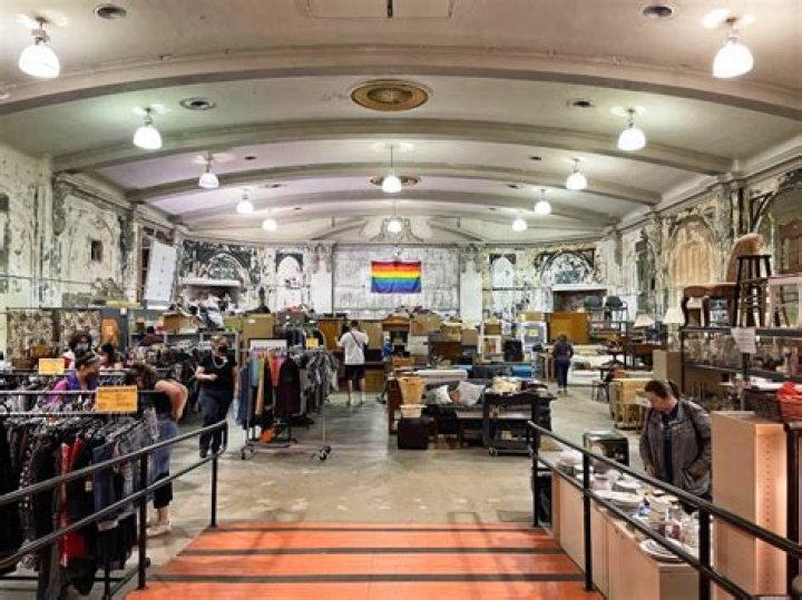 The Brown Elephant Thrift / Vintage Store in Andersonville