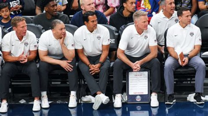 US school basketball coach &lsquo;had lesbian sex with two of her players