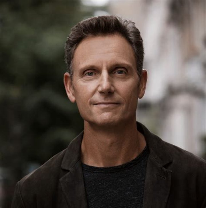 Who Is Tony Goldwyn's Wife?